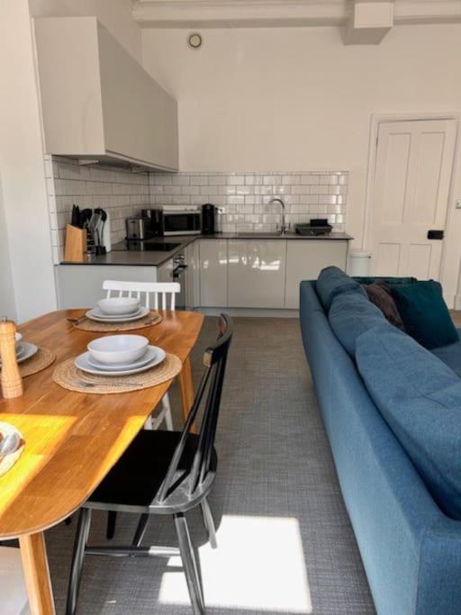 Modern Apartment Within Historic Chester City Walls Ngoại thất bức ảnh